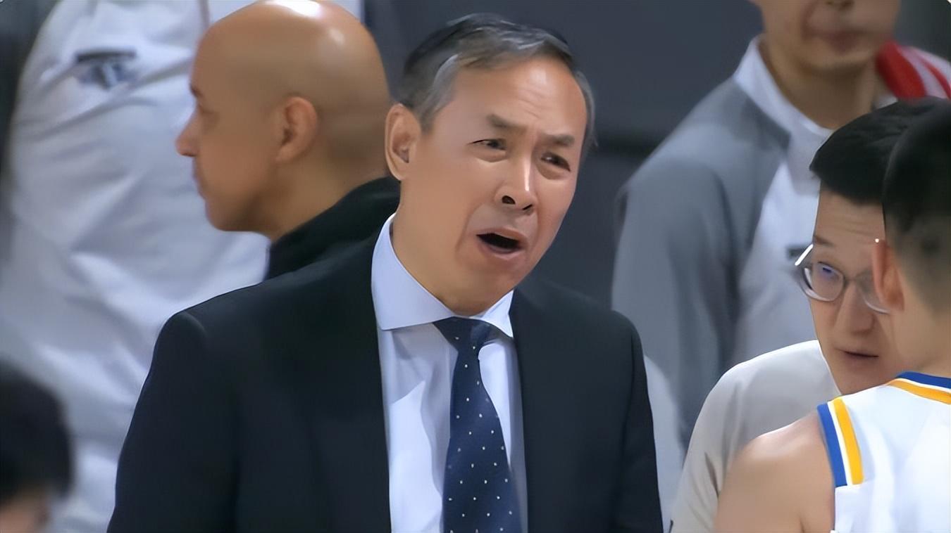 开云直播运营机构-许利民怒斥“吊儿郎当耍大牌”的球员,绝不是外界猜测的那两人